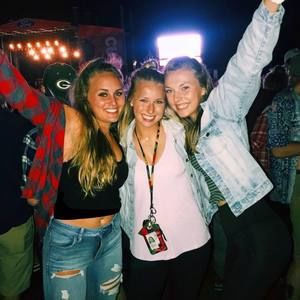 Meet your Posher, Maya